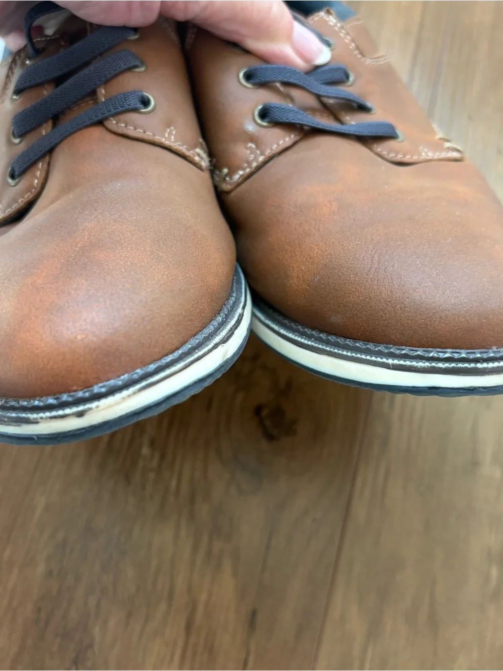 Sonoma Boys  Casual Brown FauxLeather Faux Lace-Up Shoes. Size 4 INV25/577